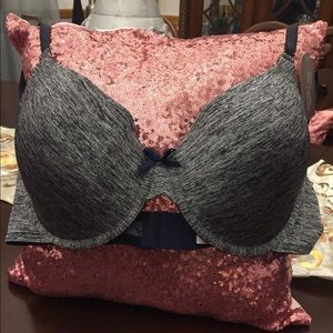 💙💙Gray/Blue NWT T-Shirt Bra💙💙